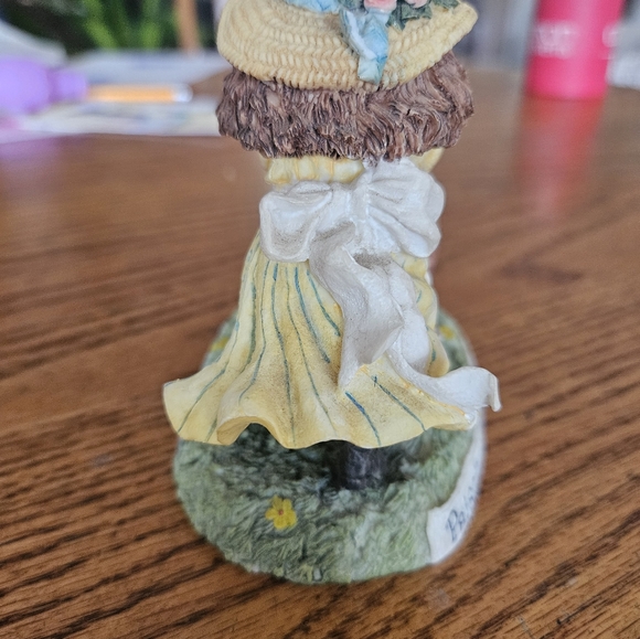 Linda Grayson Tea Party Teddies - Picture 5 of 6